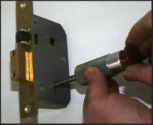 Miami Pro Locksmith Miami, FL 305-908-3107 Miami Pro Locksmith Miami, FL 305-908-3107 - 9-commercial-locksmith-near-me